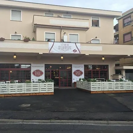 Metropolis Rooms&Services-3